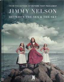 Fotoboek Between The Sea & The Sky | Jimmy Nelson